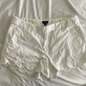 J.Crew size 10 mid rise, white, scalloped short